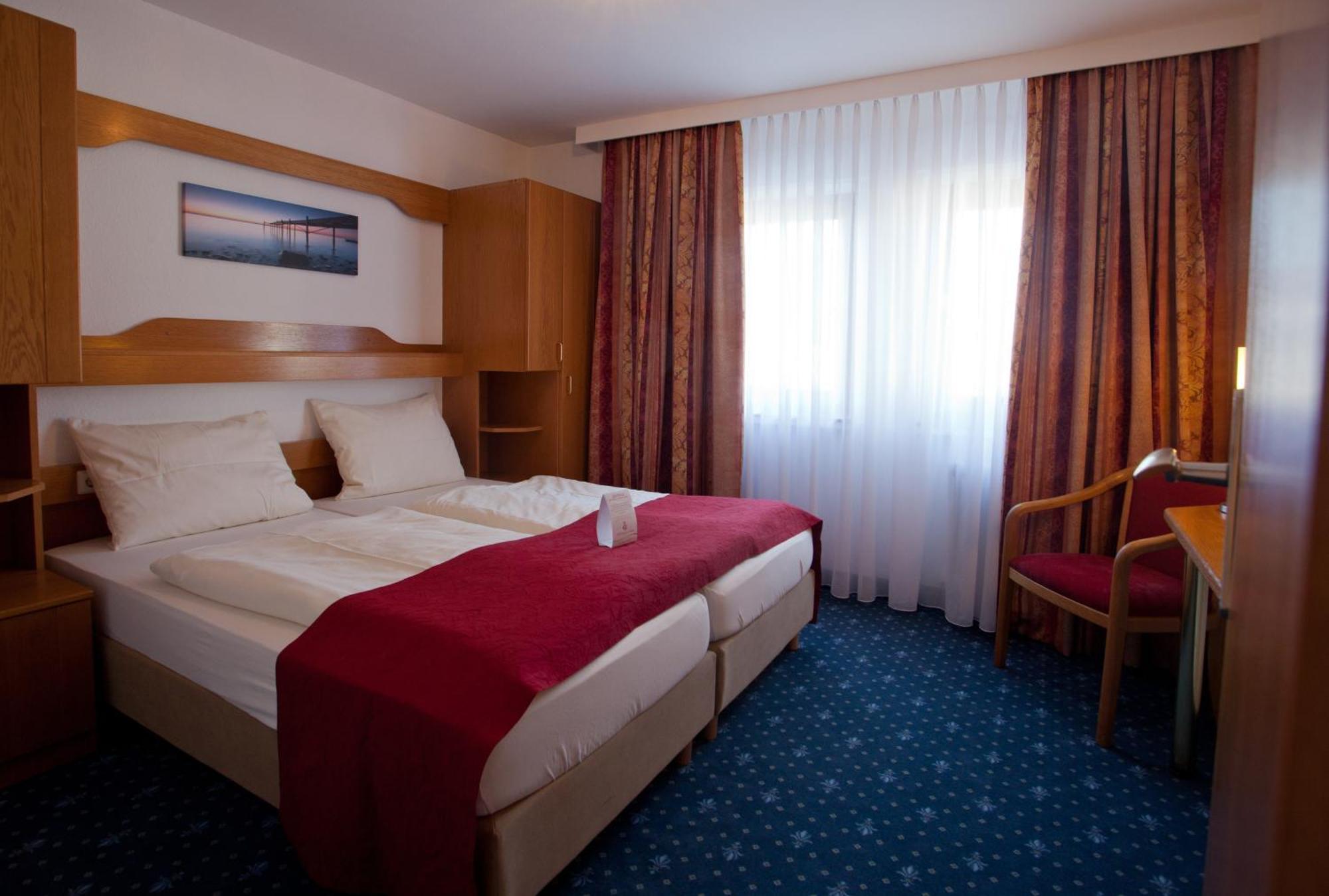 Hotel Knaus Am Hafen Uhldingen-Mühlhofen Cameră foto