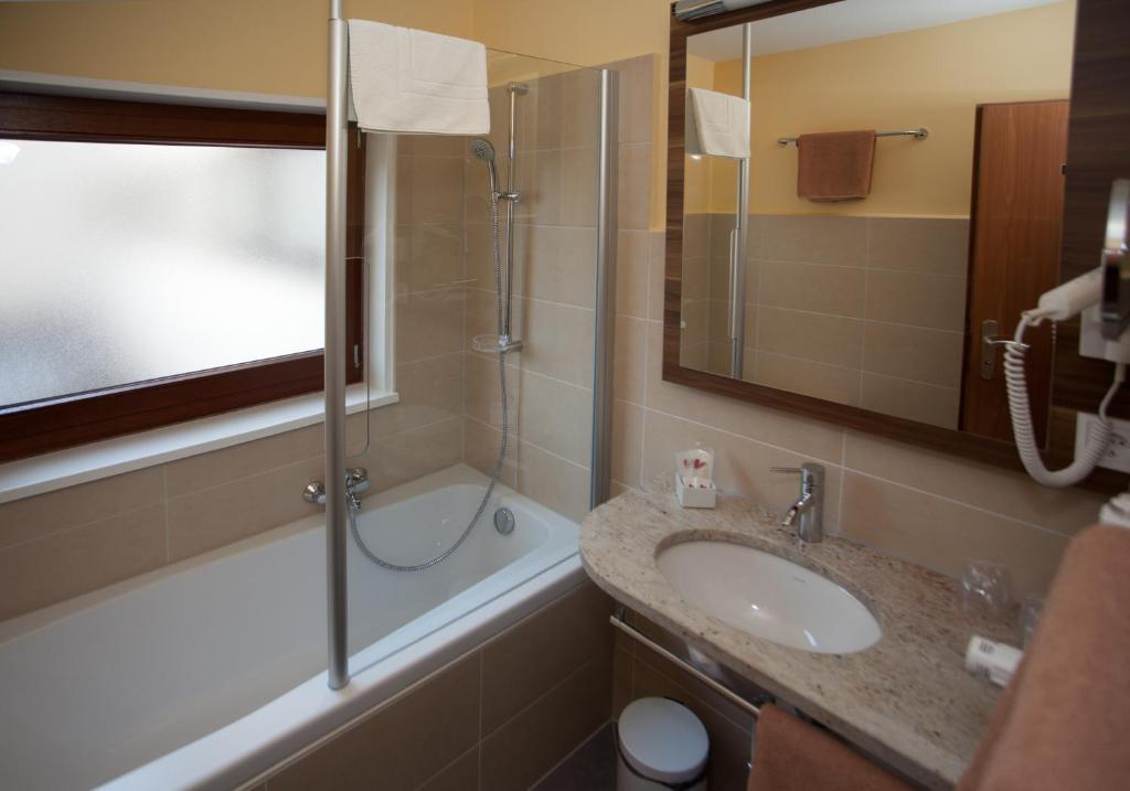 Hotel Knaus Am Hafen Uhldingen-Mühlhofen Cameră foto